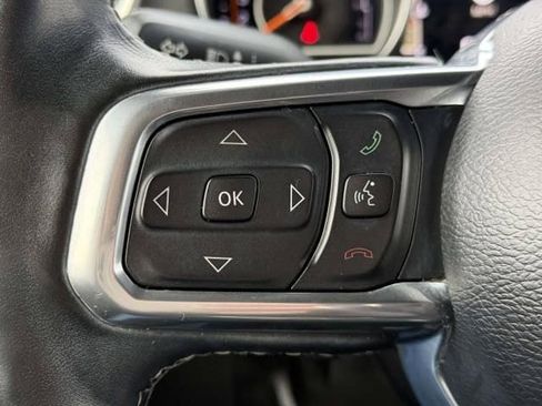 Used 2021 Jeep Wrangler Unlimited Sahara AWD/4WD image 21