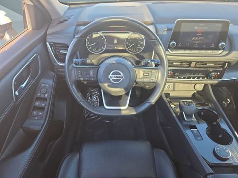 Used 2021 Nissan Rogue SV w/ Premium Package image 27