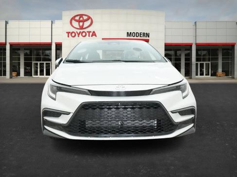 New 2026 Toyota Corolla SE image 2