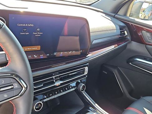 Used 2024 Chevrolet Traverse RS w/ LPO, Floor Liner Package image 19