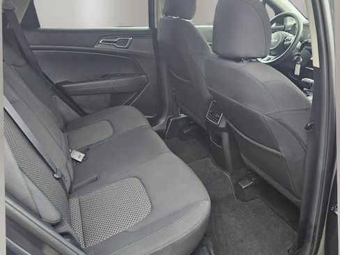 Used 2023 Kia Sportage LX FWD image 9