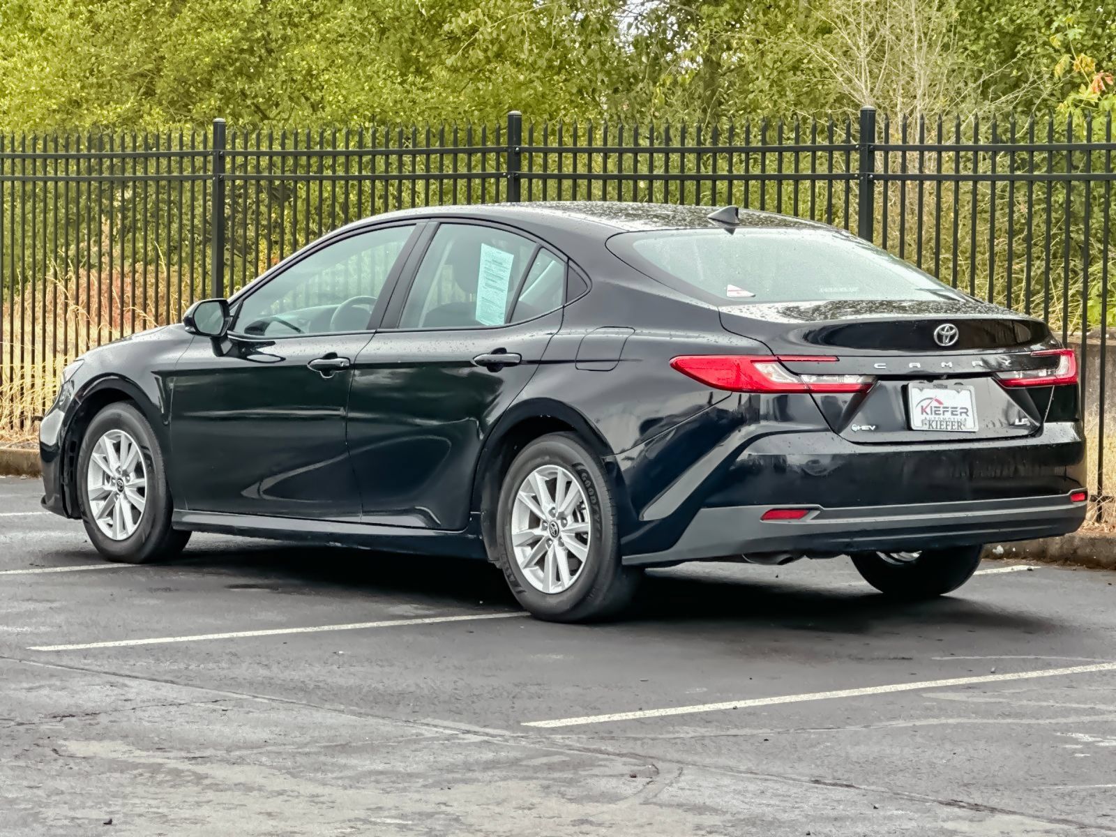 Used 2025 Toyota Camry LE FWD image 5