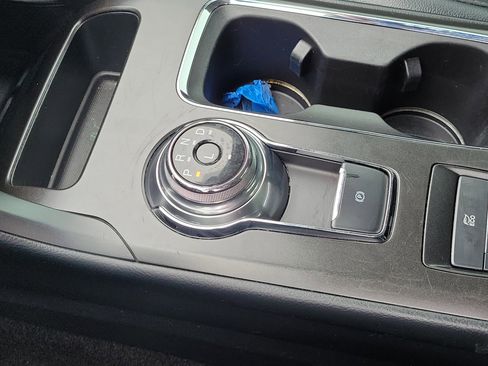 Used 2018 Ford Fusion Titanium image 28