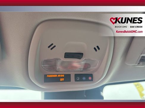 Used 2025 Chevrolet Trax LS image 39