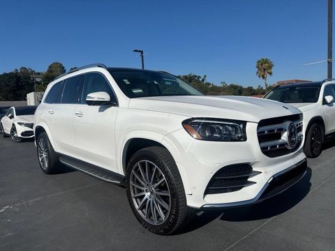 Used 2023 Mercedes-Benz GLS 450 4MATIC image 3