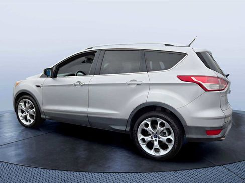 Used 2015 Ford Escape Titanium FWD image 4