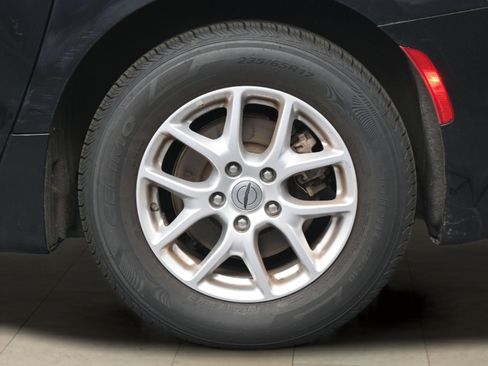 Used 2023 Chrysler Pacifica Touring-L FWD image 23