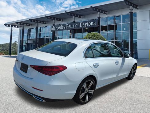 Used 2025 Mercedes-Benz C 300 Sedan image 4