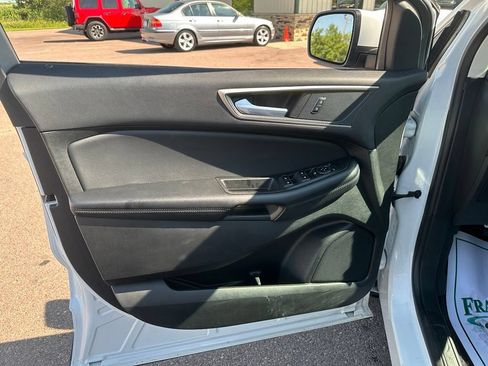 Used 2024 Ford Edge SEL AWD/4WD image 12