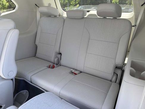 New 2026 Buick Enclave Avenir FWD image 25