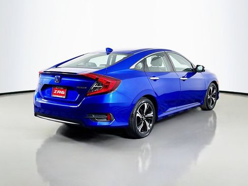Used 2018 Honda Civic Touring image 5