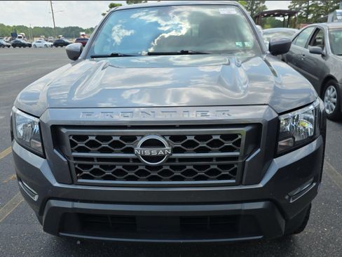 Used 2023 Nissan Frontier SV w/ SV Convenience Package AWD/4WD image 3