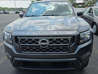 Used 2023 Nissan Frontier SV w/ SV Convenience Package AWD/4WD video 3