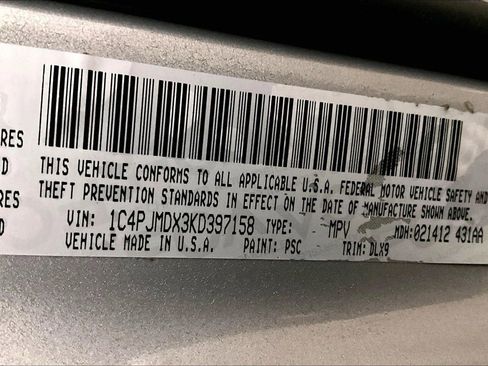 Used 2019 Jeep Cherokee Limited image 32