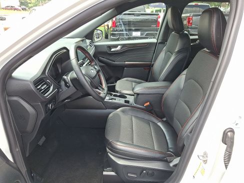 Used 2025 Ford Escape ST-Line w/ Tech Pack #1 image 14