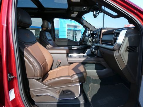 Used 2025 Ford F350 King Ranch w/ Chrome Package image 15