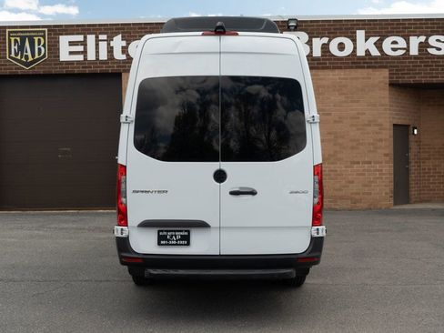 Used 2020 Mercedes-Benz Sprinter 2500 image 4