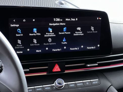 Used 2025 Hyundai Elantra SEL image 20