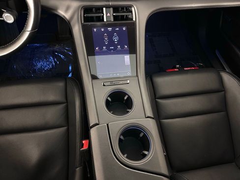 Used 2024 Porsche Taycan 4S w/ Premium Package image 17