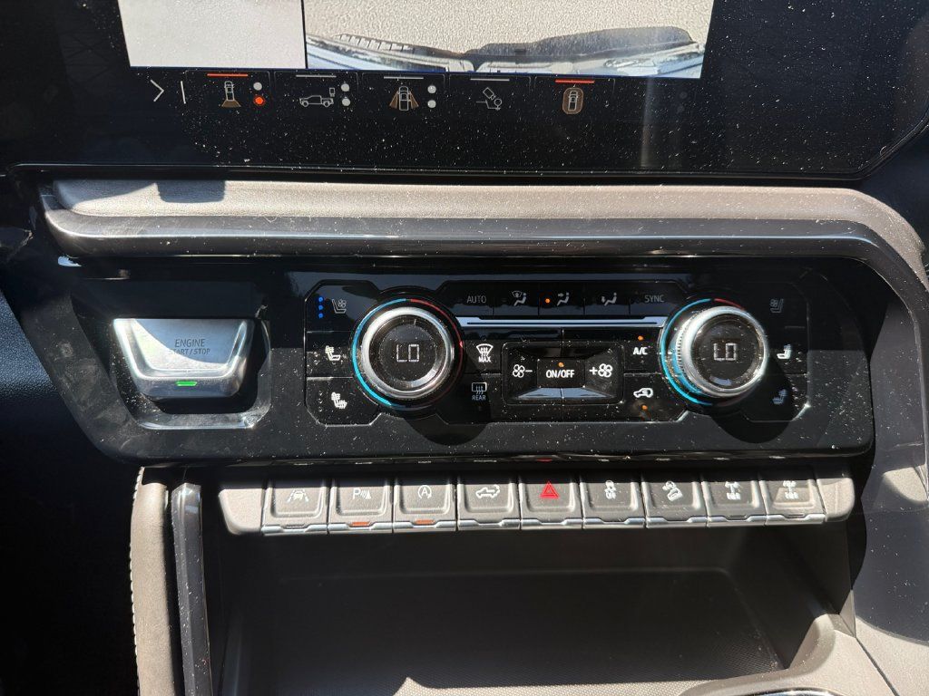 Used 2024 GMC Sierra 1500 AT4X AWD/4WD image 17