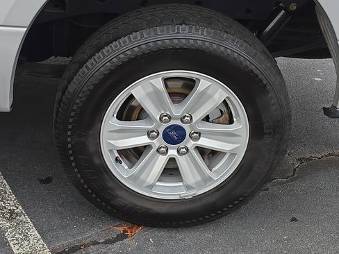 Used 2016 Ford F150 XLT image 30