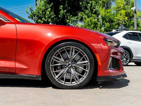 Used 2018 Chevrolet Camaro ZL1 RWD image 13