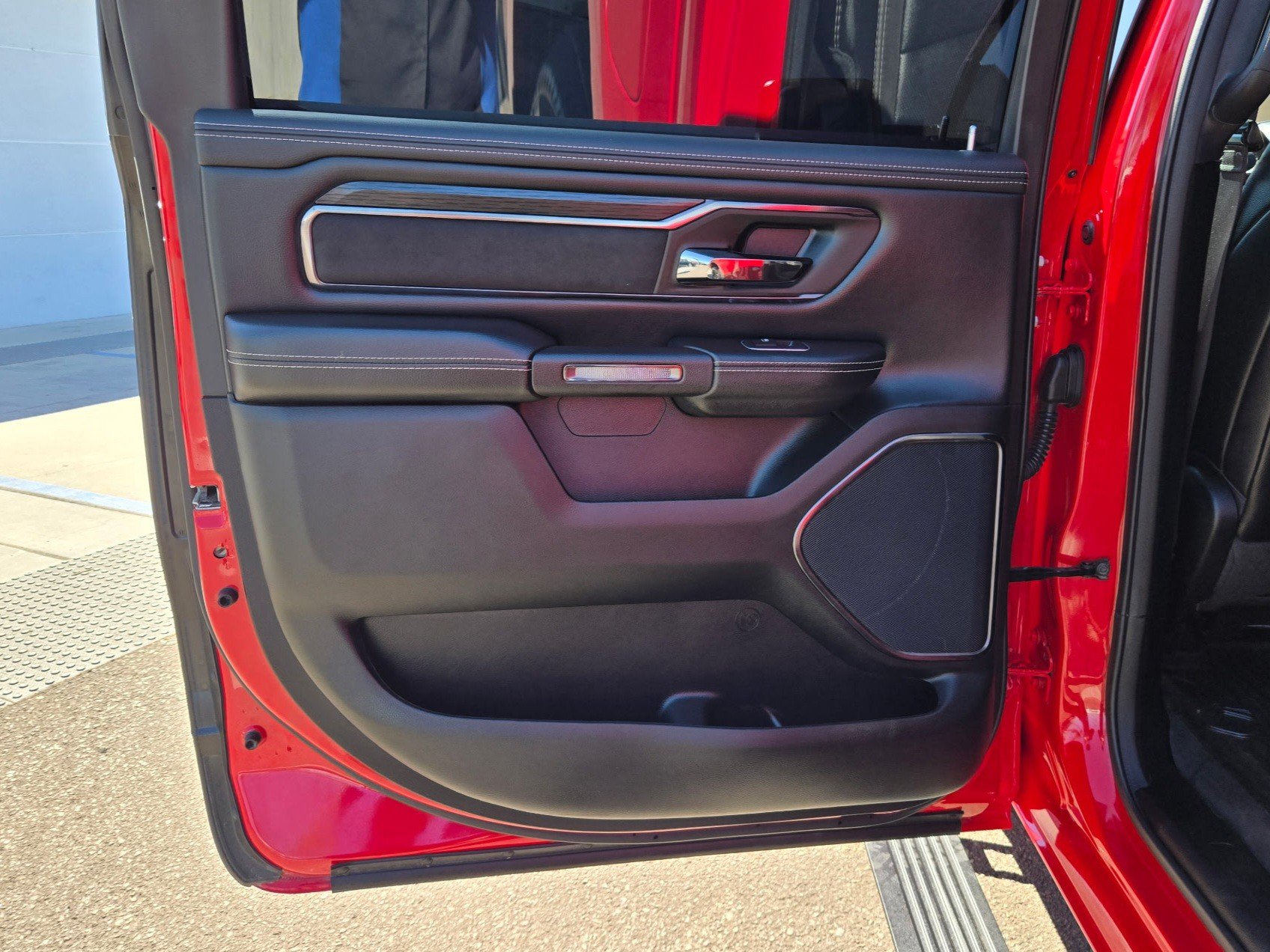 Used 2023 RAM 1500 Laramie AWD/4WD image 15