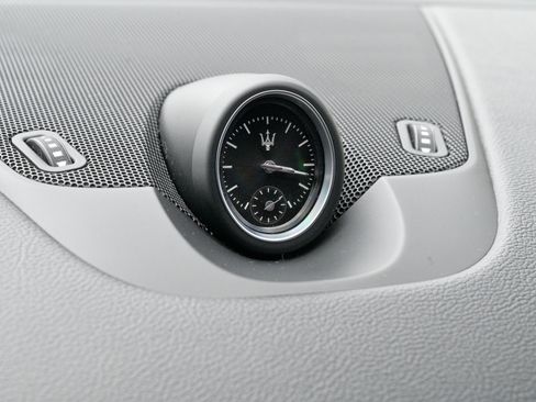 Certified 2018 Maserati Levante image 26