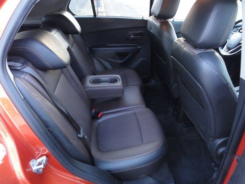 Used 2015 Chevrolet Trax LT w/ LT Plus Package AWD/4WD image 29