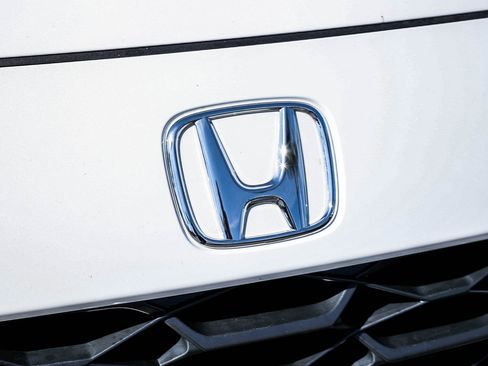 Used 2025 Honda HR-V LX image 14