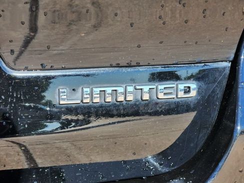 Certified 2023 Jeep Grand Cherokee L Limited AWD/4WD image 13