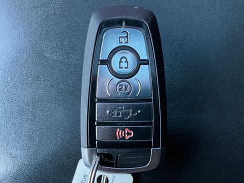 Used 2017 Ford F250 Platinum w/ Platinum Ultimate Package image 34