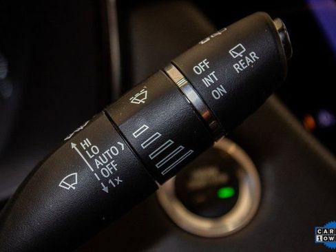 Certified 2025 Cadillac XT5 Premium Luxury image 27