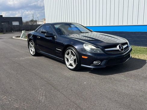 Used 2011 Mercedes-Benz SL 550 image 3