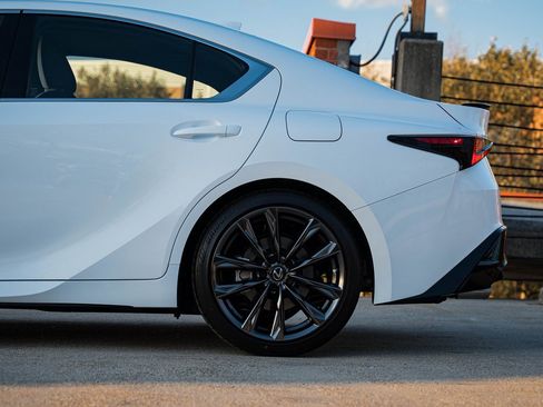 Used 2022 Lexus IS 350 F Sport image 4