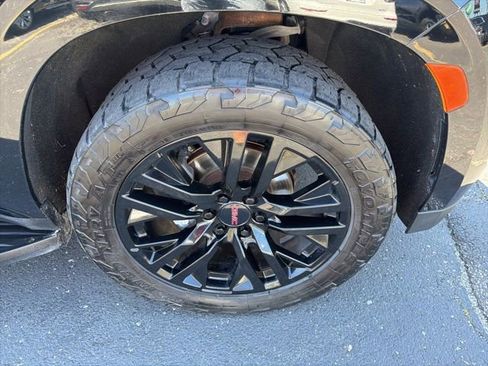 Used 2021 GMC Yukon XL Denali AWD/4WD image 7