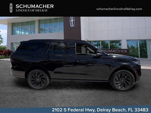 New 2026 Lincoln Navigator Reserve w/ Jet Appearance Package AWD/4WD image 8