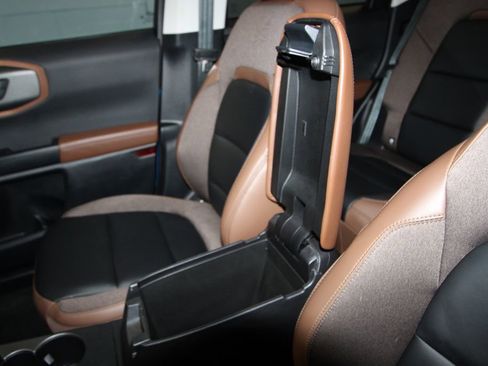 Used 2025 Ford Bronco Sport Outer Banks w/ Outer Banks Tech Package+ image 23