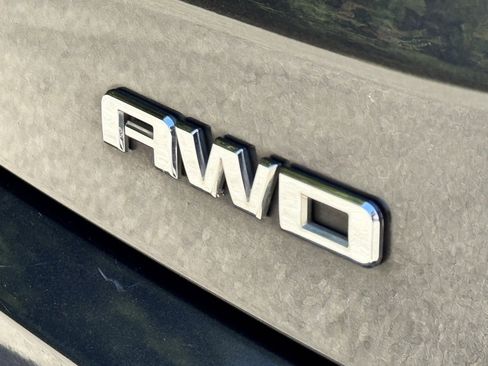 Used 2017 GMC Acadia Denali image 6