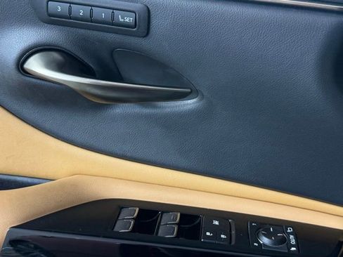 Used 2022 Lexus ES 350 w/ Premium Package FWD image 18