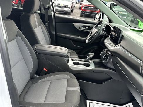 Used 2025 Chevrolet Blazer LT image 26
