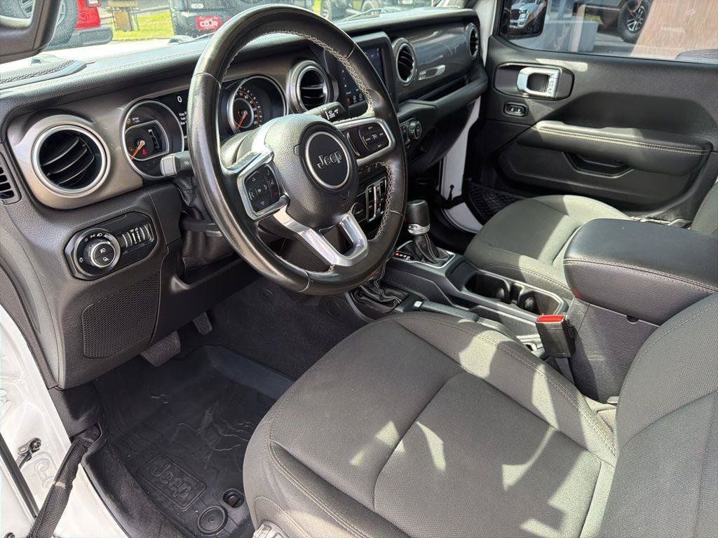 Used 2021 Jeep Gladiator Overland w/ Safety Group AWD/4WD image 30