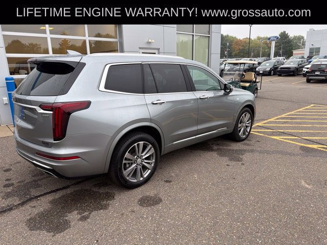 Used 2025 Cadillac XT6 Premium Luxury AWD/4WD image 8