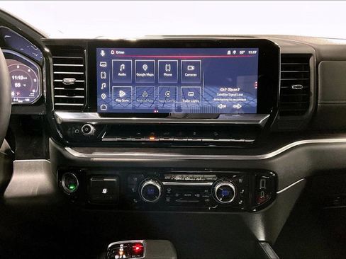 Used 2025 GMC Sierra 1500 SLT image 8