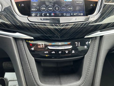 Used 2024 Cadillac XT6 Premium Luxury image 32