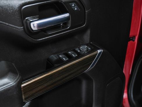 Used 2019 Chevrolet Silverado 1500 LT image 40