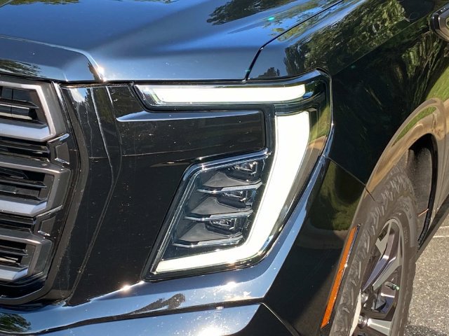 Used 2025 GMC Yukon AT4 Ultimate AWD/4WD image 5