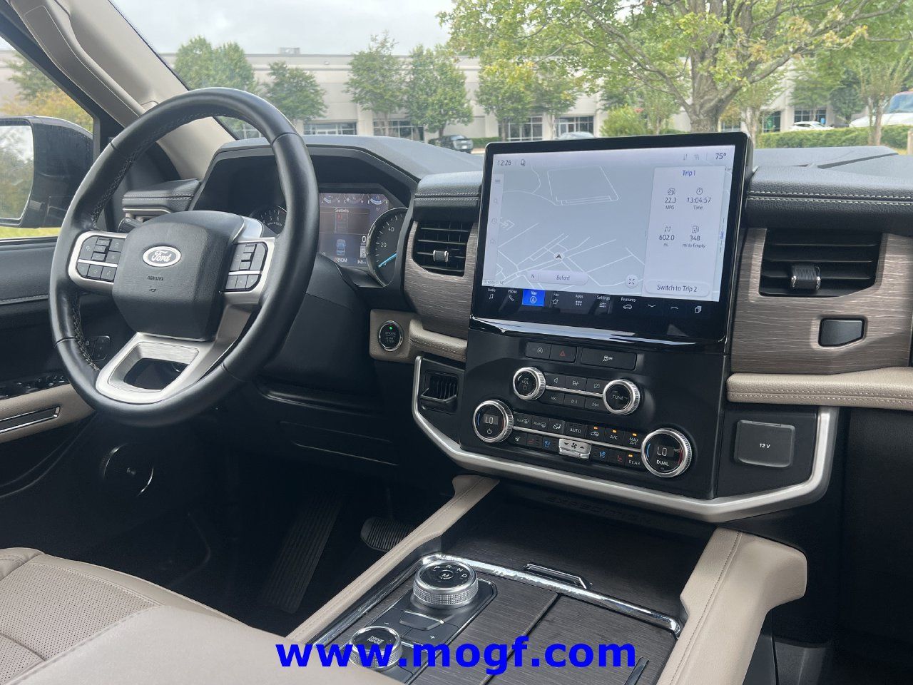 Certified 2024 Ford Expedition Limited AWD/4WD image 6