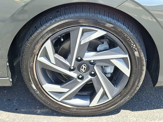 Certified 2025 Hyundai Elantra SEL FWD image 8