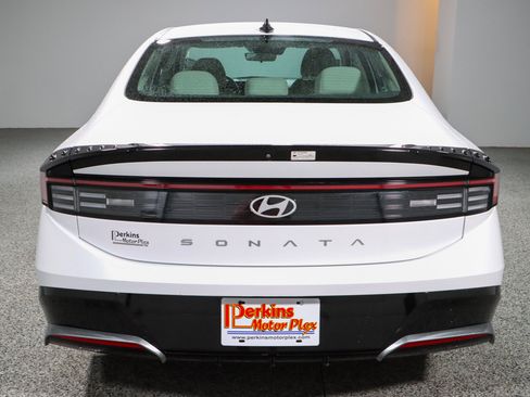 Used 2025 Hyundai Sonata SEL FWD image 8